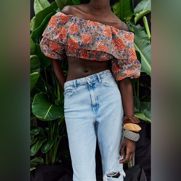 Zara off the shoulder floral crop top - Picture 3 of 8